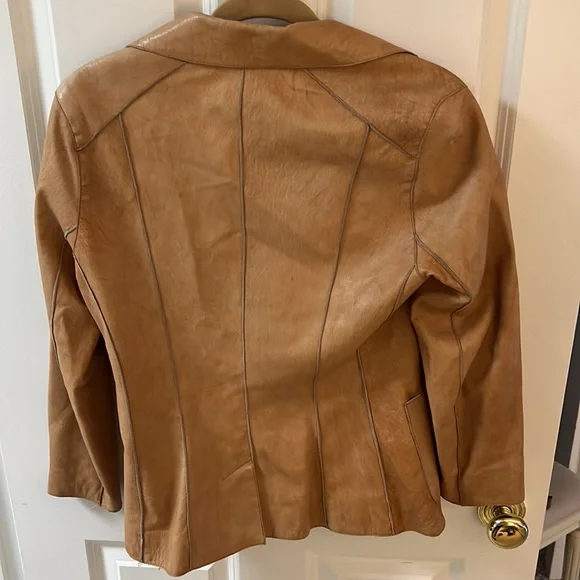Andrew Marc womens leather jacket - Picture 2 of 2